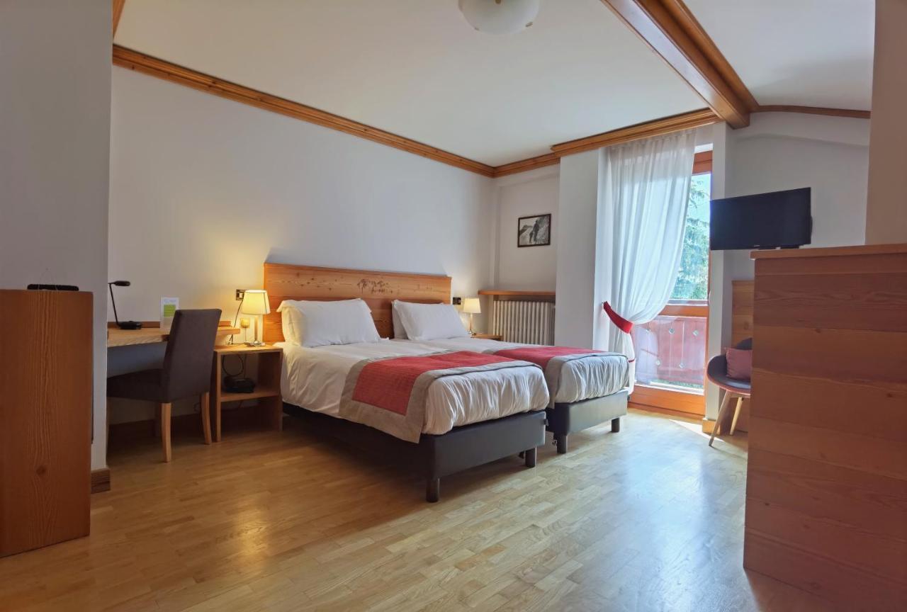 Hotel Croux Курмайор Экстерьер фото