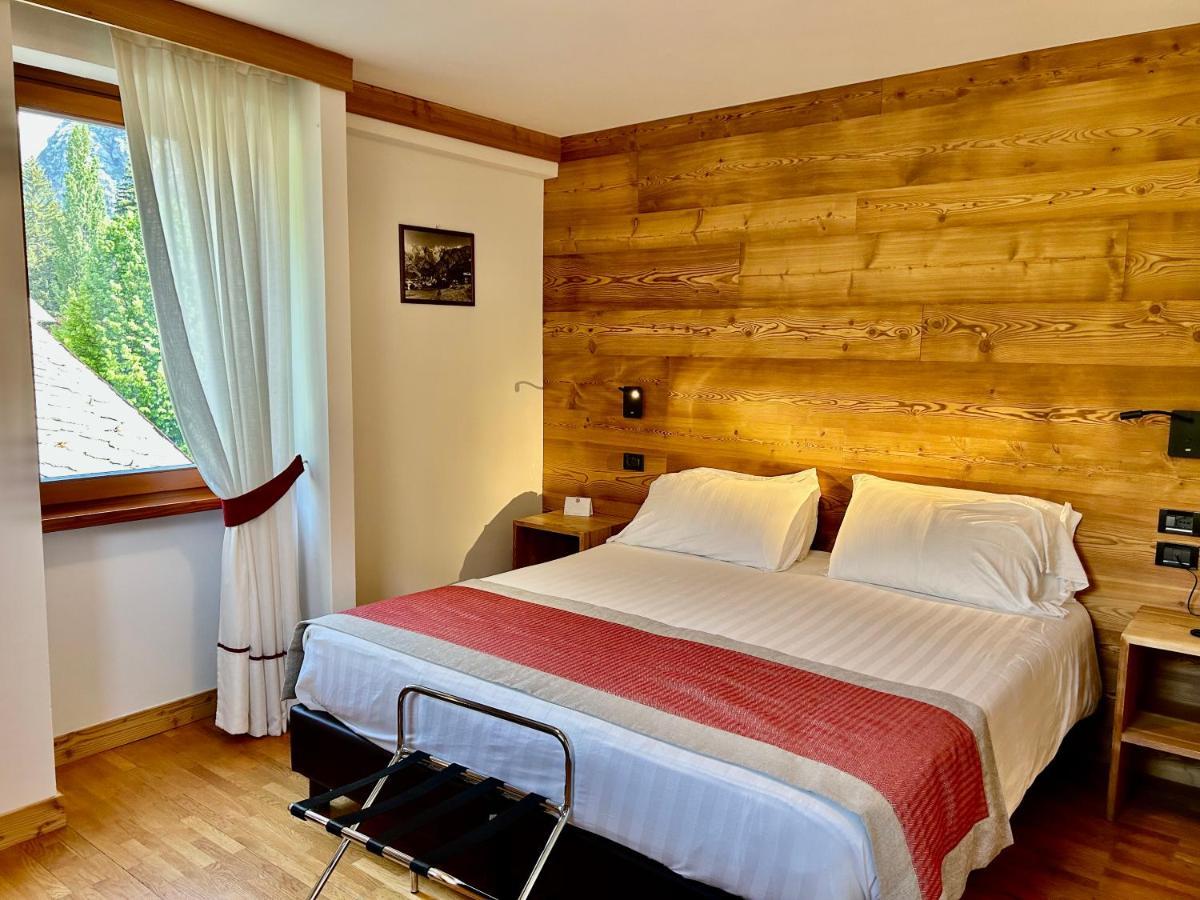 Hotel Croux Курмайор Экстерьер фото