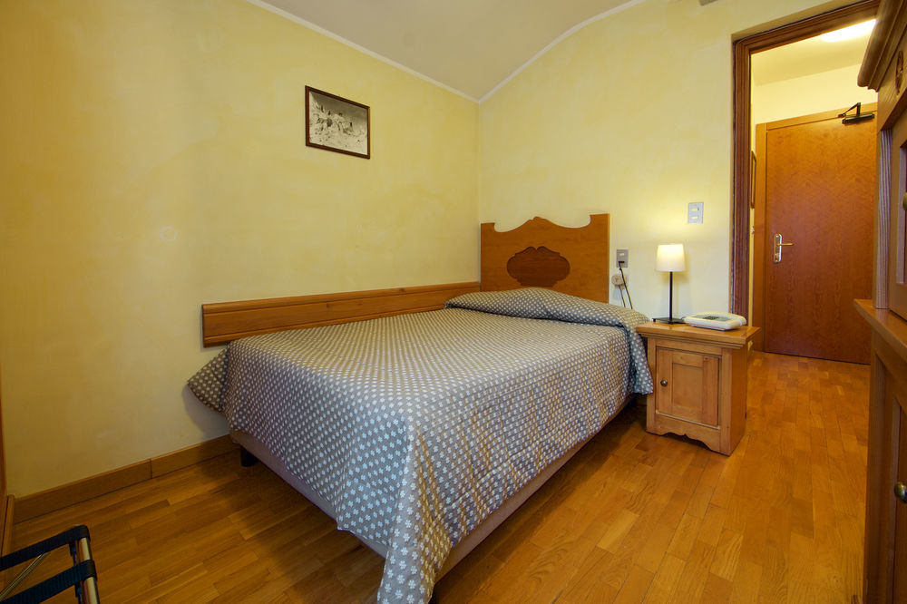 Hotel Croux Курмайор Экстерьер фото
